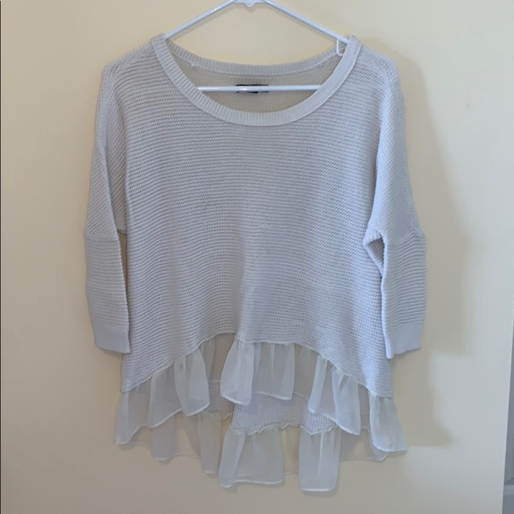 American Eagle adorable light weight sweater